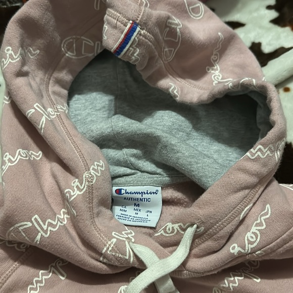 Light pink in color. Size medium. - Picture 2 of 5